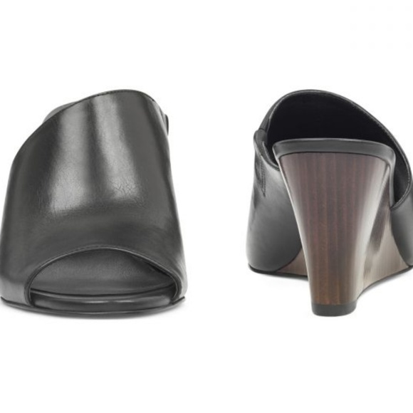 (SOLD) Nine West Shoes - Picture 3 of 7